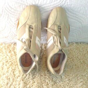 VTG '20 GEOX Respira W10 Leather Stylish Comfort Courtside Tennis Chic Athletic